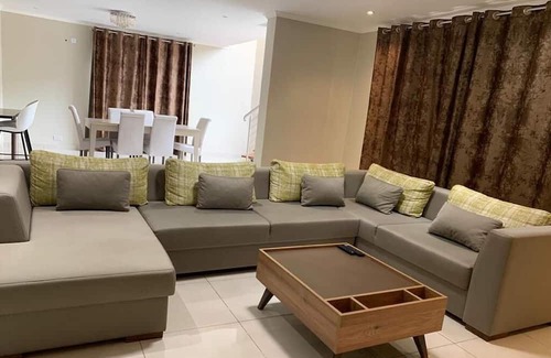 Lusaka Apartment | 3 Bedroomed fully furnished apartment in bdex