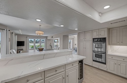 Spanish Trails Villa | Breathtaking Stunning View! Villa Home with a pool on a Golf Course! 30 day Min