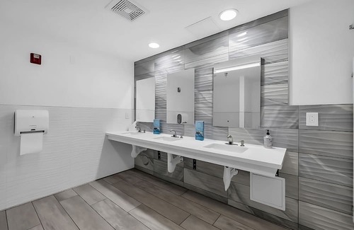 Vacaville House | Best Place For The Whole Family! Pool, Pets Allowed, Close to Three Oaks Park!