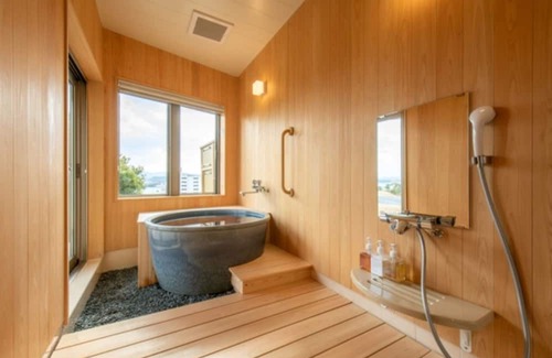 Shirahama House | Kacho Fugetsu Plump Ise Lobster plan with one spin / Nishimuro-gun Wakayama