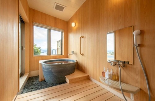 Shirahama House | Commemorating Kacho Fugetsu OPEN Full of Kishu i / Nishimuro-gun Wakayama