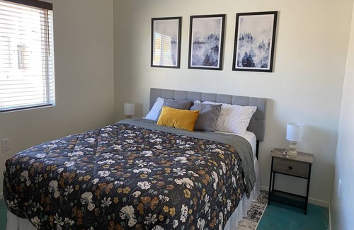 Virgin House | 15 Minutes from Zion National Park. Cozy, Newly constructed house, Total privacy