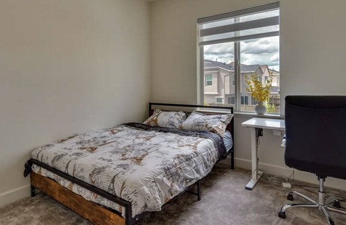 Tracy House | Tracy new 2 bed 2 bath Home