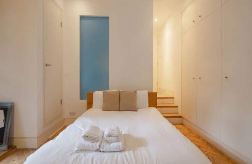 Hoxton West Apartment | Trendy Apartment in Old Street | Pass the Keys