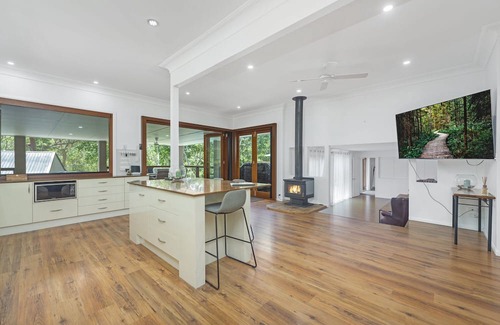 Nerang House | Chilled Lifestyle - huge home in a very quiet area of the Gold Coast
