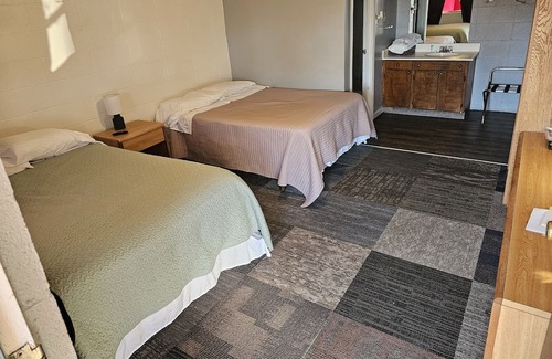 Melbourne Cabin | DenMill Cedar Lodge