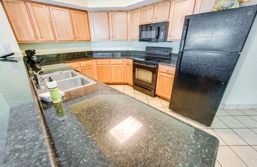 Downtown Myrtle Beach Condo | 2BR Pools, Views, Direct Oceanfront, Bay View!