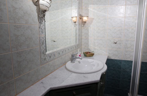 Leros House | Blue Heaven. Enjoy Sun and Magnificent View in a Peaceful Garden.