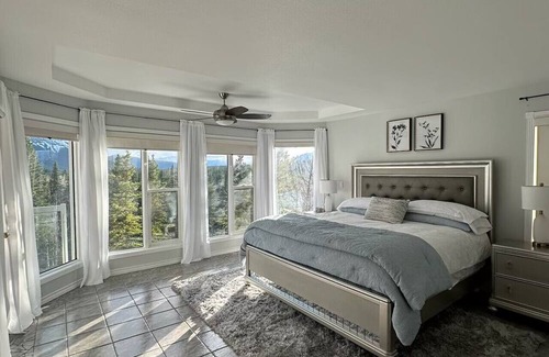 Jasper East House | Hinton Folding Mountain 12
