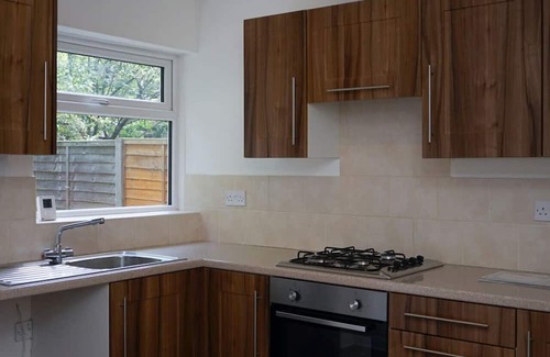 Hull House | Hullidays》University Quarter 4 Bed House
