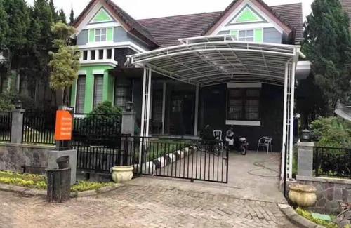 Cipanas Villa | (FA1-03)Elite villa -3 Bedrooms with Private Pool