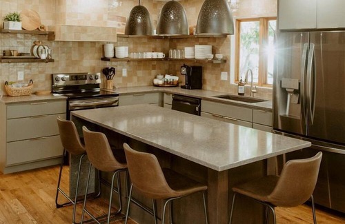 Ava Cabin | 16 Guests | Ponds | Hot Tub | Game Room | Trails in Sarahsville