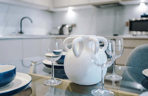 Vauxhall Apartment | Hartley Place - Mersey View Apartment