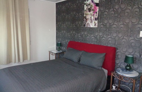 Wulguru Apartment | 3 bedroom app with aircon in living area