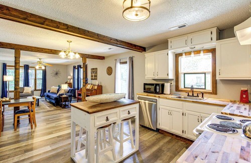 Scottsboro House | Lake Guntersville Hideaway! Home on Over 2 Acres