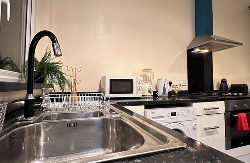 Cheetham Hill Apartment | Our Charming 3 Bedroom, 1 Bathroom Flat.