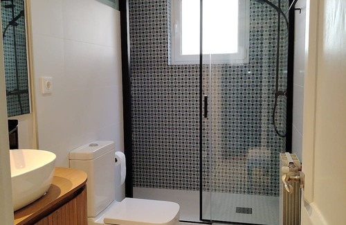 Getxo Apartment | Apartment renovated in 2025 next to the sea and surrounded by gardens - Getxo, Bilbao