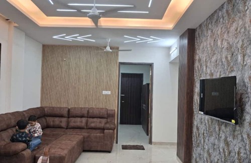 Hyderabad House | Fantastic 4-bedroom building with AC in Hyderabad specious living and dining