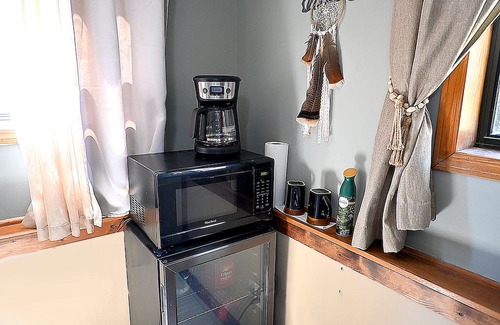 Fall River House | Hotel Oasis at Fall River Lake - Bungalow w/Outdoor Kitchen