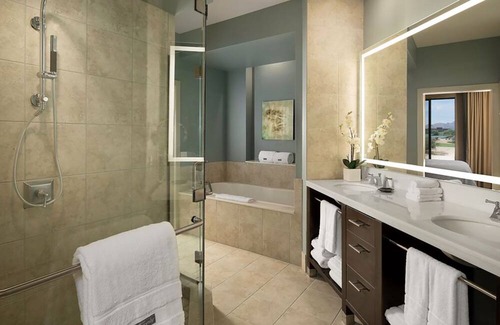 Paradise Valley Village Resort | 𝐅𝐢𝐧𝐝𝐢𝐧𝐠 𝐌𝐞𝐢𝐥𝐢: Luxurious Kierland Villas Resort+Amenities. 2BR Condo