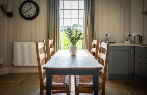 Carnforth Cottage | Deer House @ Underley Estate - a cottage that sleeps 4 guests in 2 bedrooms