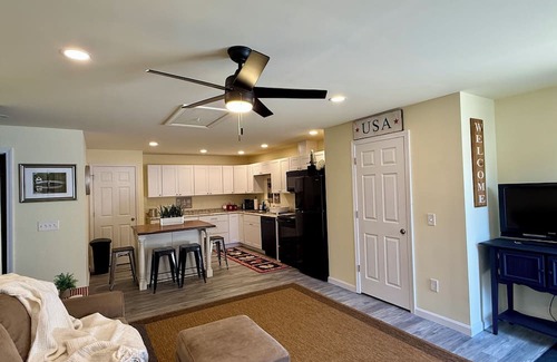 Bangor Apartment | Cozy 2-bedroom apartment in Bangor, hospital and downtown nearby!