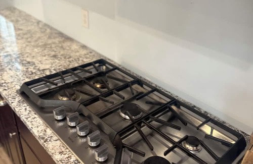 Fremont House | Historic 3-bedroom house, Walking distance to downtown Fremont, Host Friendly