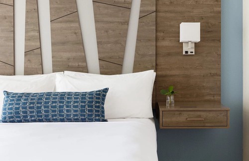 Pinellas Point Hotel | Spacious Retreat Near St. Pete Beach, Fort De Soto & Local Attractions