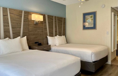 Pinellas Point Hotel | Seaside Serenity | Luxe Group Relaxation & Adventure Experience | 2 Units