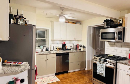 Shrewsbury House | The Quiet House on Main Street minutes from Everywhere