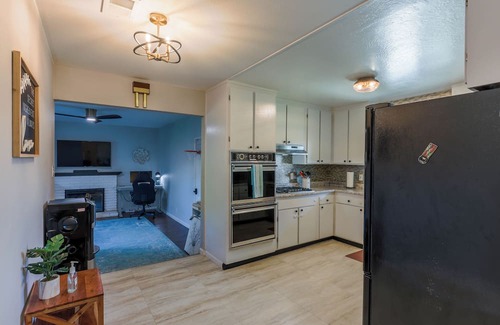 Fremont House | Charming 3-bedroom house in delightful Fremont with AC