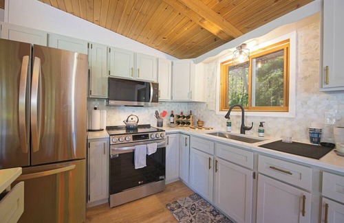 Rome Cabin | Golf & Lake Cabin Relax in Nekoosa