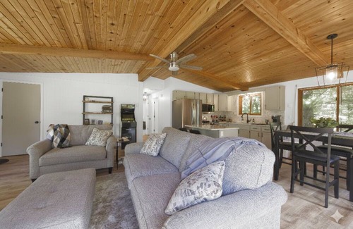 Rome Cabin | Golf & Lake Cabin Relax in Nekoosa