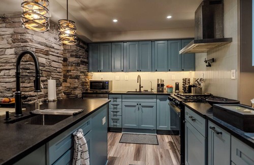 Southwest Raleigh Apartment | A Cozy, 2BR 2.5BA, Concert, Game Day & Business Traveler Hidden Gem—Comfort & Convenience with a Touch of Luxury in the Heart of Raleigh