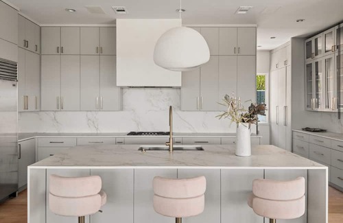 Mount Bonnell Terrace House | The Overlook on Monte Vista