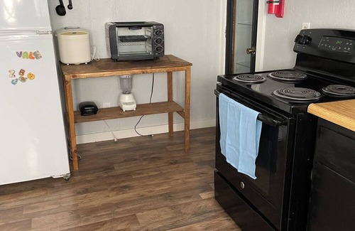 Mountain Home Apartment | Comfy Abode, pet friendly 3 bedroom apartment in Mountain Home with WiFi and AC.