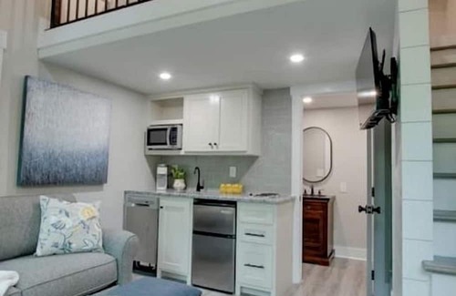 Groveoak Cabin | Amazing Tree House Perfect for a Secluded Getaway in Alabama