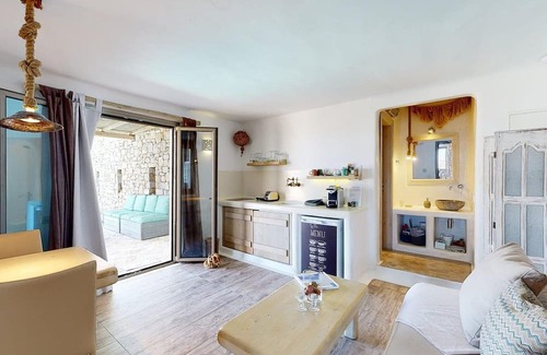 Plintri Apartment | Divine Mykonos Urania Suite, 1 BDR, Private Pool & Hot Tub, Wonderful Sea Views