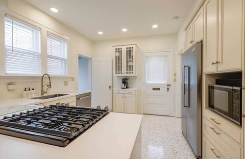 Maquoketa House | Riggs House Restored 1908 Home