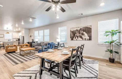 Central Oklahoma City House | Modern Central OKC New Build Near Plaza District