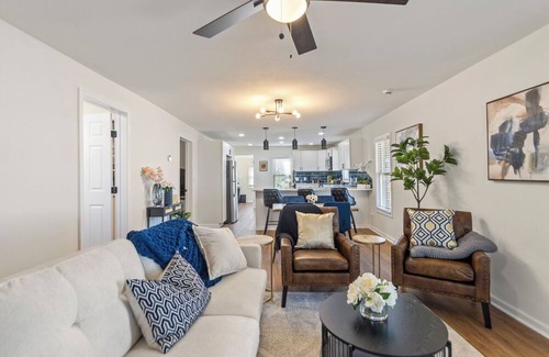 Benton House | Your HOME when you're in Benton!