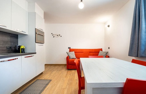 Isolaccia Apartment | Apartment '1' with Mountain View, Shared Terrace and Wi-Fi