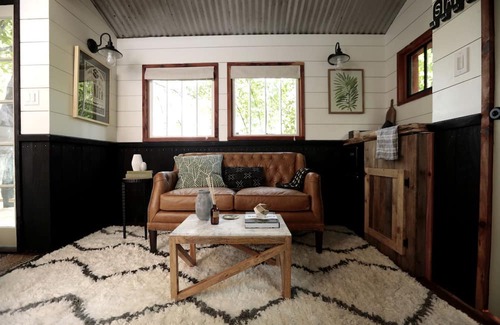 Flintstone Cabin | Romantic Tree House near Chattanooga in the North Georgia Woodlands