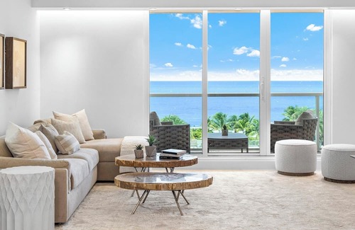 City Center Condo | 2/2 Ocean View Private Residence at Roney Palace - 408