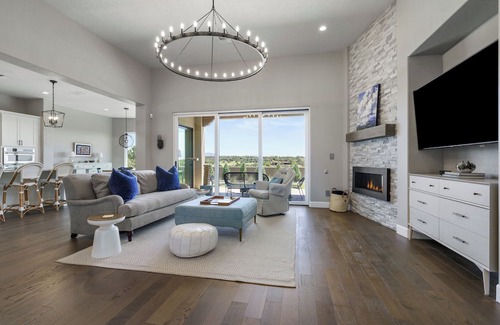 Las Campanas House | Stunning Modern Luxury - Spacious 4 Bedroom - Home Office + Gym - Views