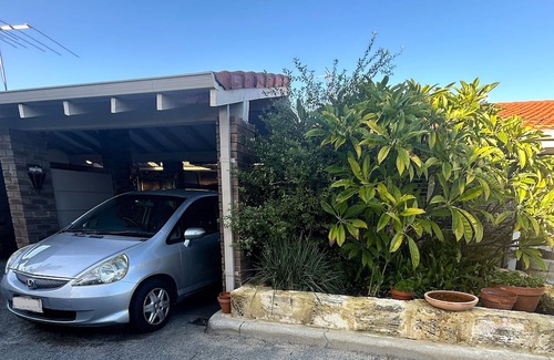 Beaconsfield Villa | Frangipani Charming and quiet ground floor villa just South of Fremantle