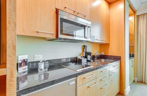 Las Vegas Apartment | Experience Luxury and Style: Your Trump Tower Oasis in Vibrant Las Vegas