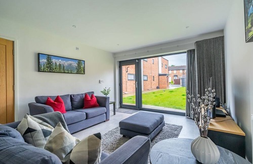 York House | Garden View - sleeps 6 guests in 2 bedrooms