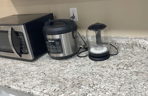 West Washington House | Centered downtown for a quick walk/drive to all the city has to offer