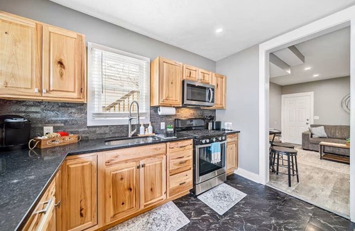 Lakewood House | Beautifully updated Entire Duplex! Sleeps 10!